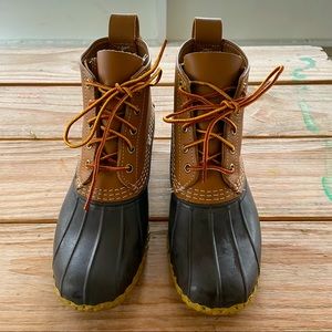 Gently used LL Bean duck Boot **narrow size** short